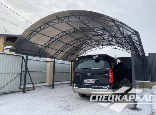 Навес из поликарбоната 6х6 для авто с закрытой боковой стенкой №53 - фото 1481