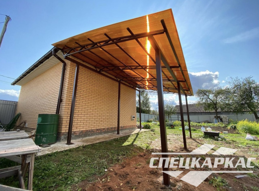 Односкатный навес к дому из поликарбоната №98 - фото 1937